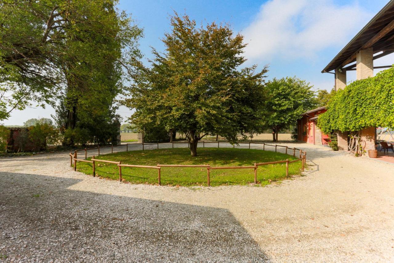 Agriturismo Le Corti Della Gualdana Voghera Exteriér fotografie